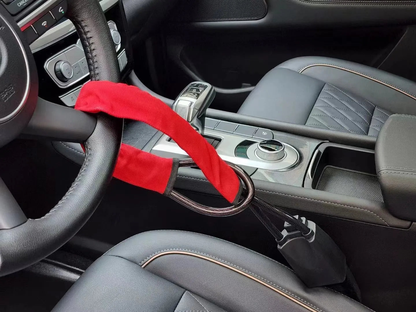 Red iron car steering wheel lock with copper core for General Motors vehicles