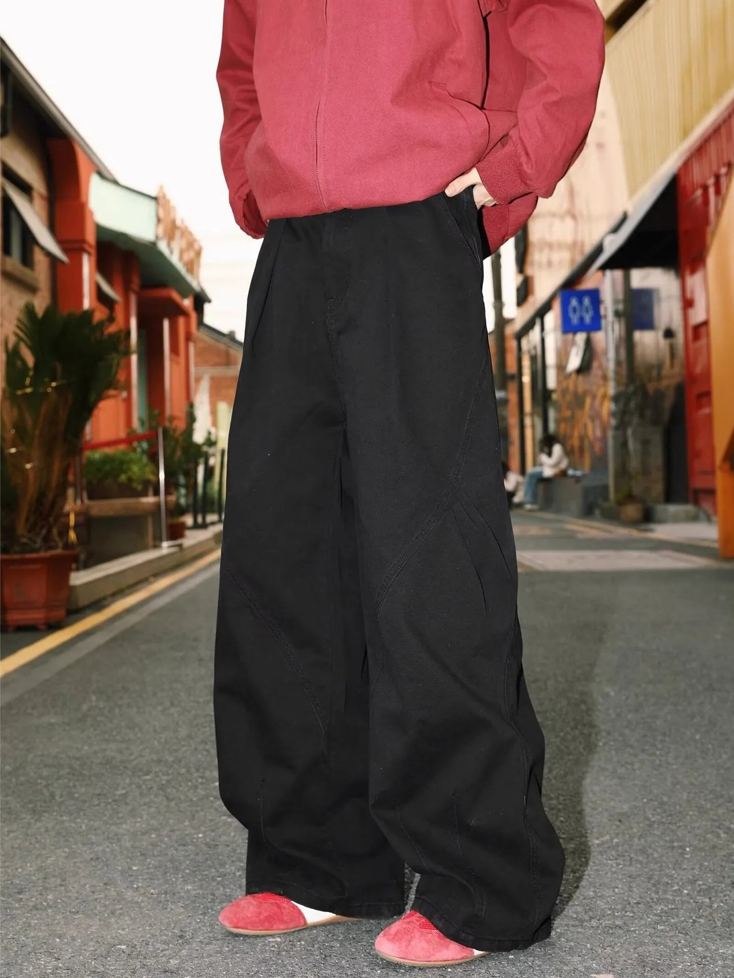 Men's pleated straight-leg loose trousers in striped apricot, black, or brown cotton-polyester fabric