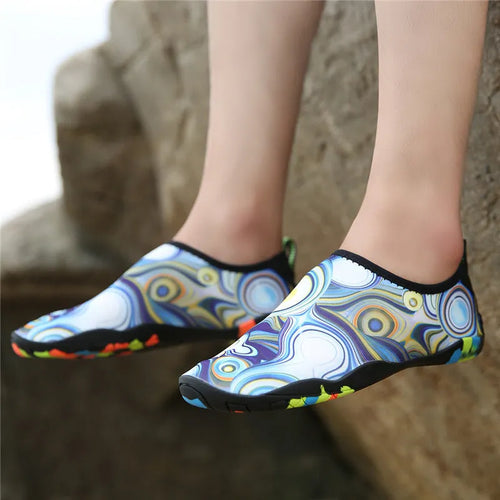 Lycra beach wading shoes in multiple colours with EVA midsoles for swimming and water activities