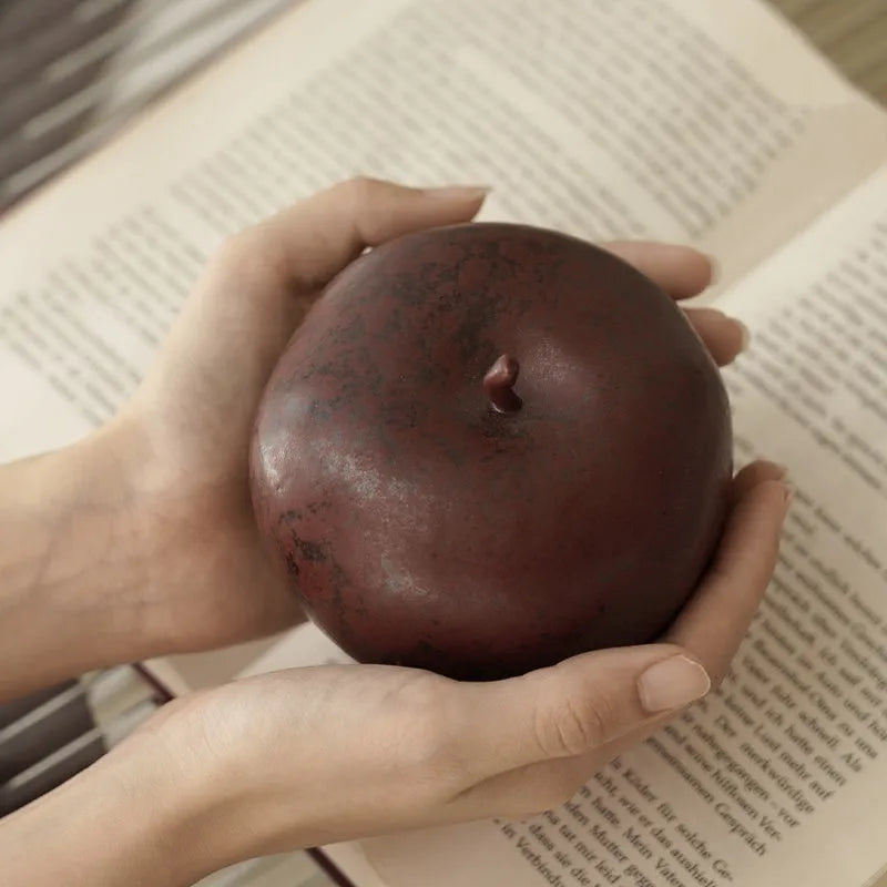 Ceramic retro Chinese style simulation apple ornament for desk decoration