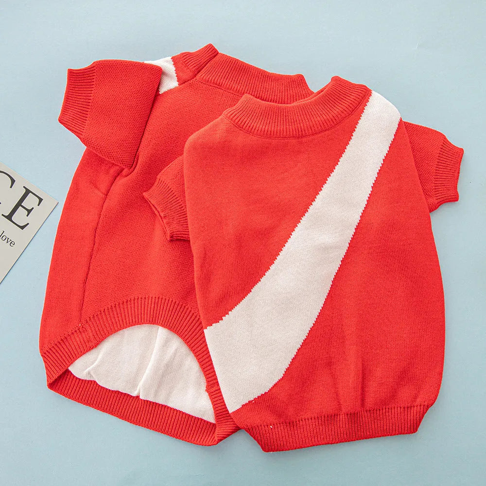 A wool knit dog sweater for corgis and poodles in a choice of six colours and sizes XS to XXL.