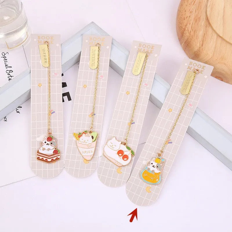 Metal pendant bookmark with cartoon cat design measuring 3.8cm by 18.3cm