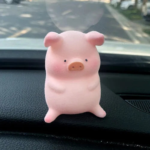 Small cartoon pig resin figurine car dashboard ornament