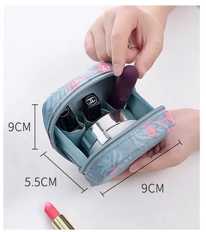 Cube-shaped cloth makeup storage bag with zip closure in blue, pink, white colour options