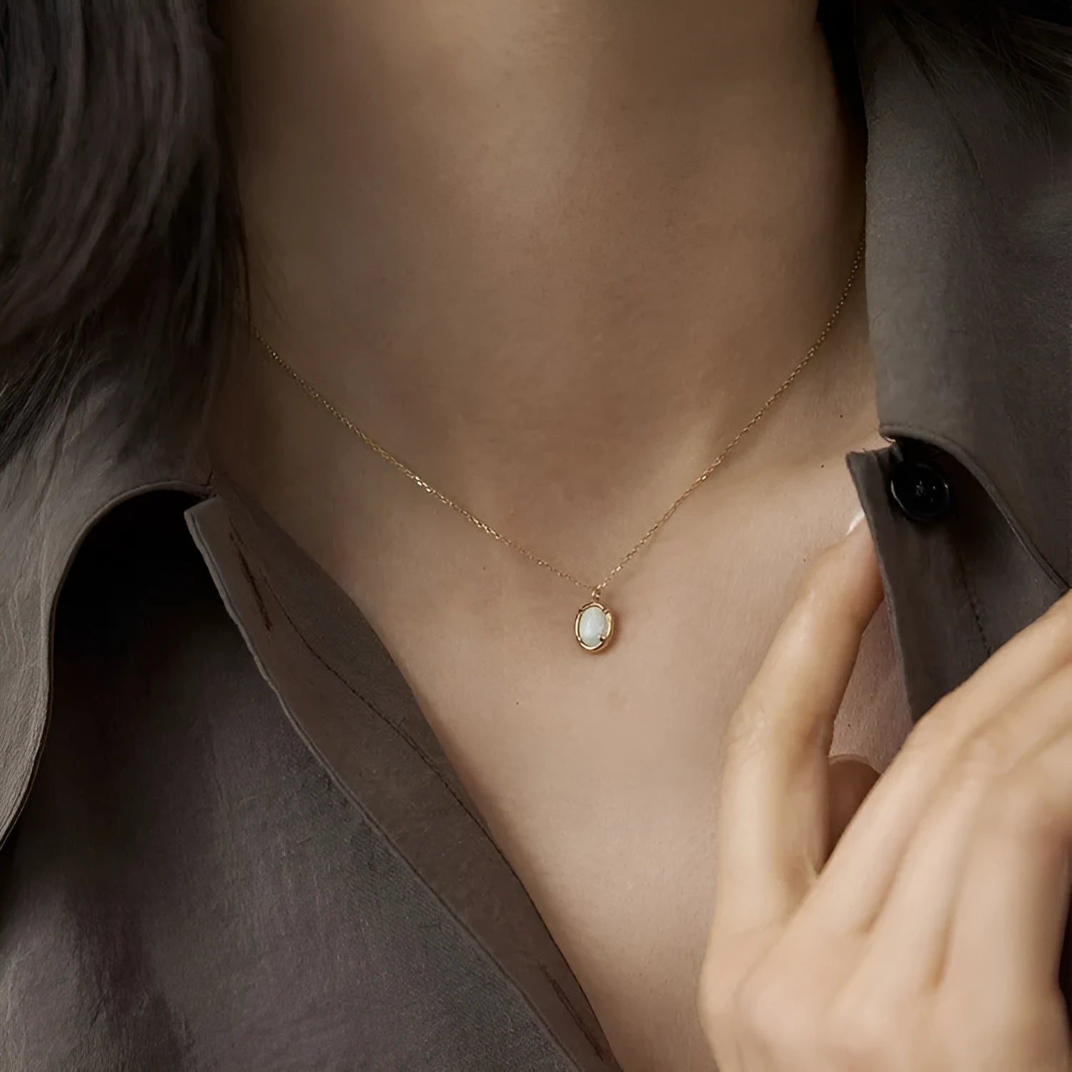 S925 silver geometric pendant necklace with round and oval elements in gold or white gold colour