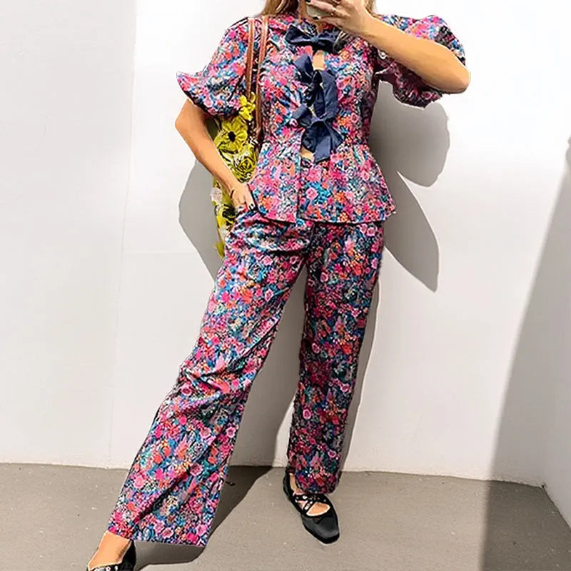 Women's floral printed tie-neck trousers suit with puff sleeves and straight-leg trousers