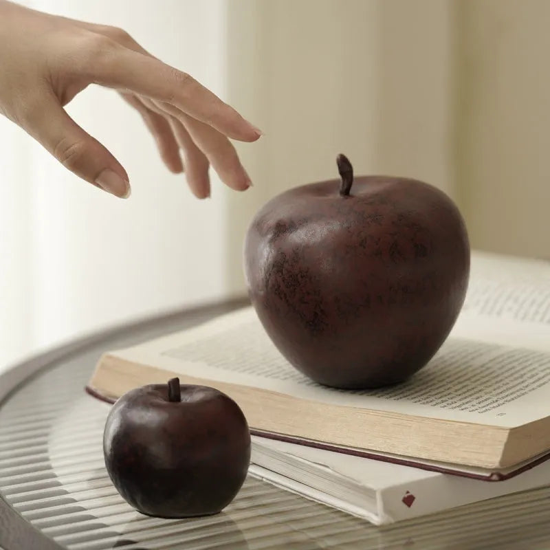 Ceramic retro Chinese style simulation apple ornament for desk decoration