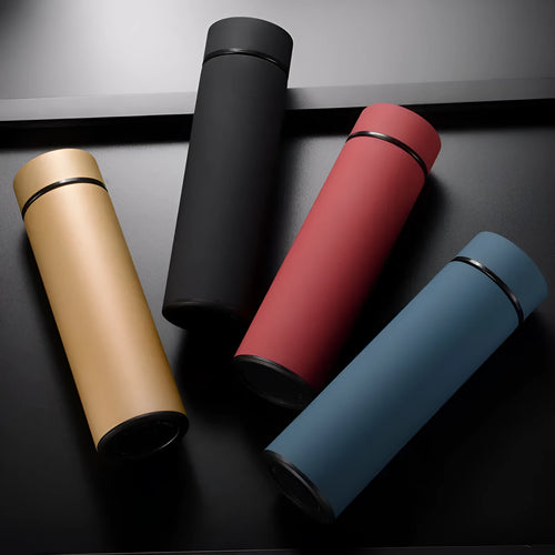 450ml stainless steel vacuum-insulated water bottle in black, red, gold, blue, and colour-changing temperature-sensitive versions.