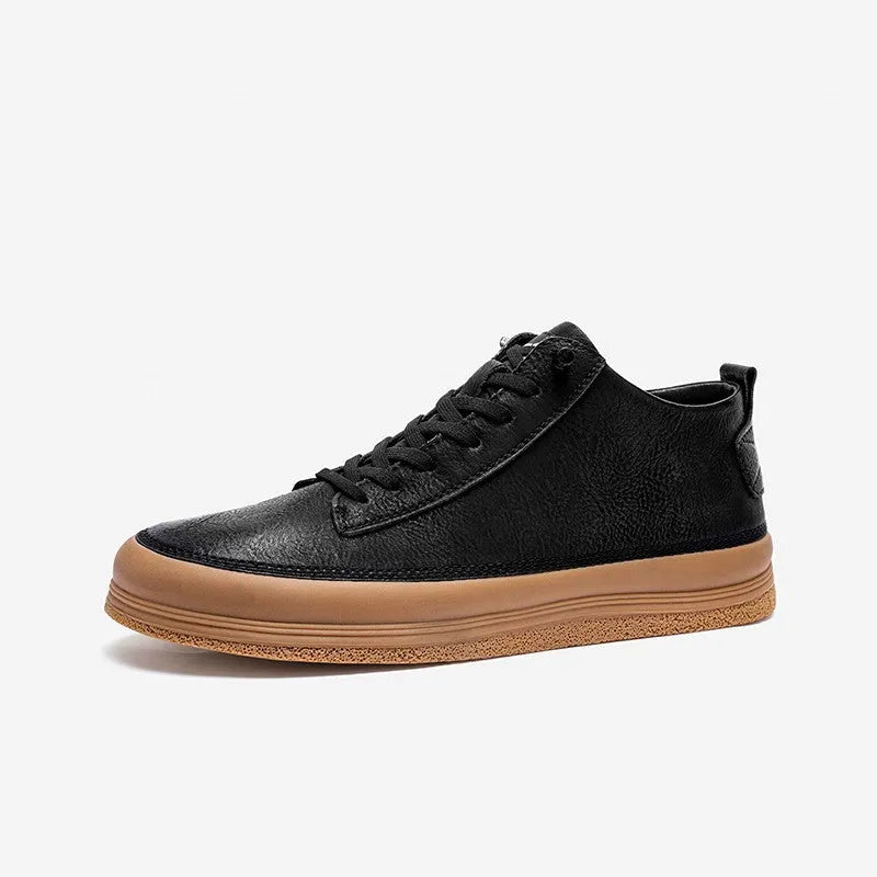 A pair of men's black leather casual shoes with a lace-up front and round toe on a white background.