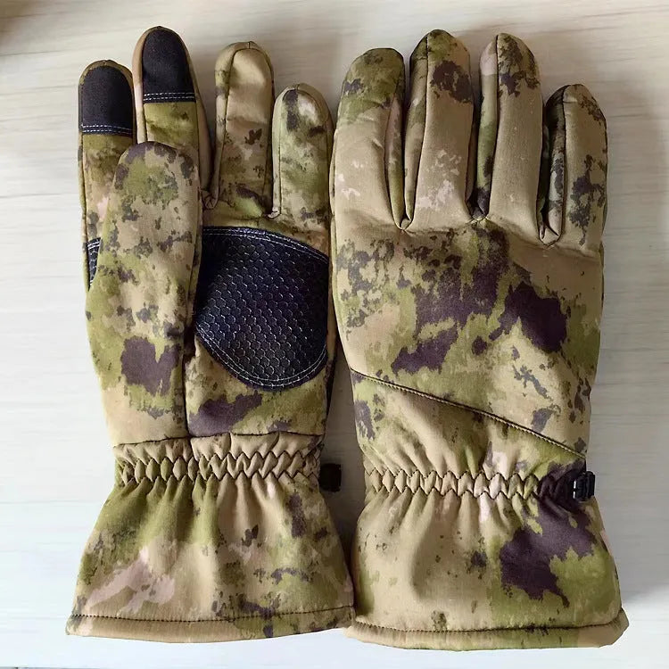 Outdoor tactical camouflage ski gloves with touchscreen fingertips and anti-slip palm