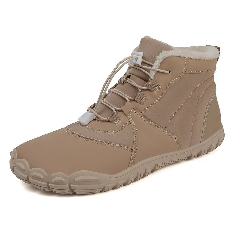 Unisex waterproof snow boots with fleece lining and non-slip rubber soles in black colour