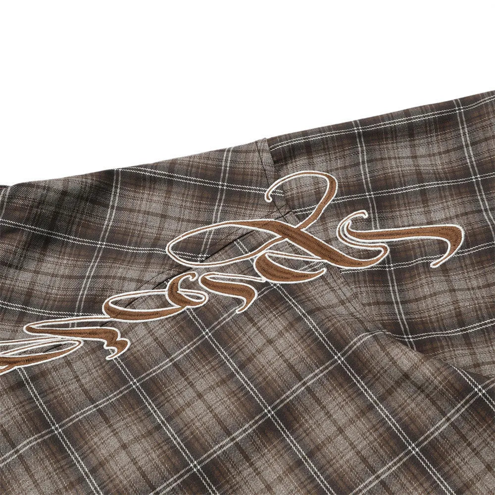 Men's black plaid short sleeve shirt with letter embroidery on the lapel collar.