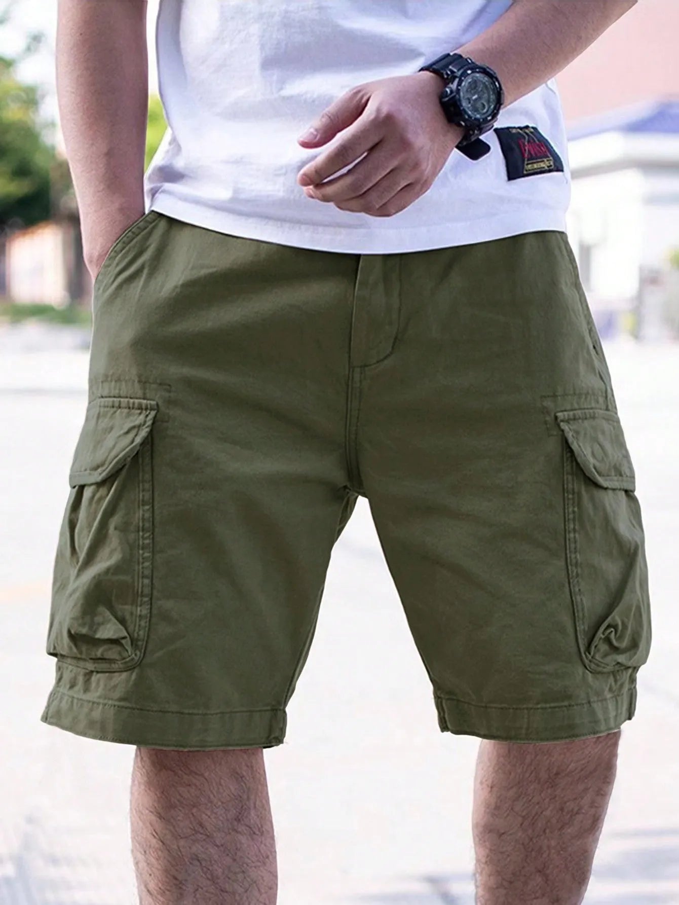 Men's cotton blend workwear shorts in loose fit with micro-elastic fabric available in multiple colours