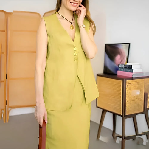 Women's casual two-piece suit with sleeveless top and long skirt in polyester fabric