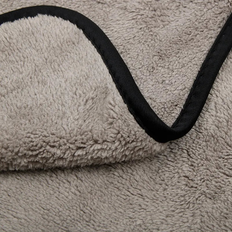 Microfibre car wash towel showing three size options for vehicle cleaning
