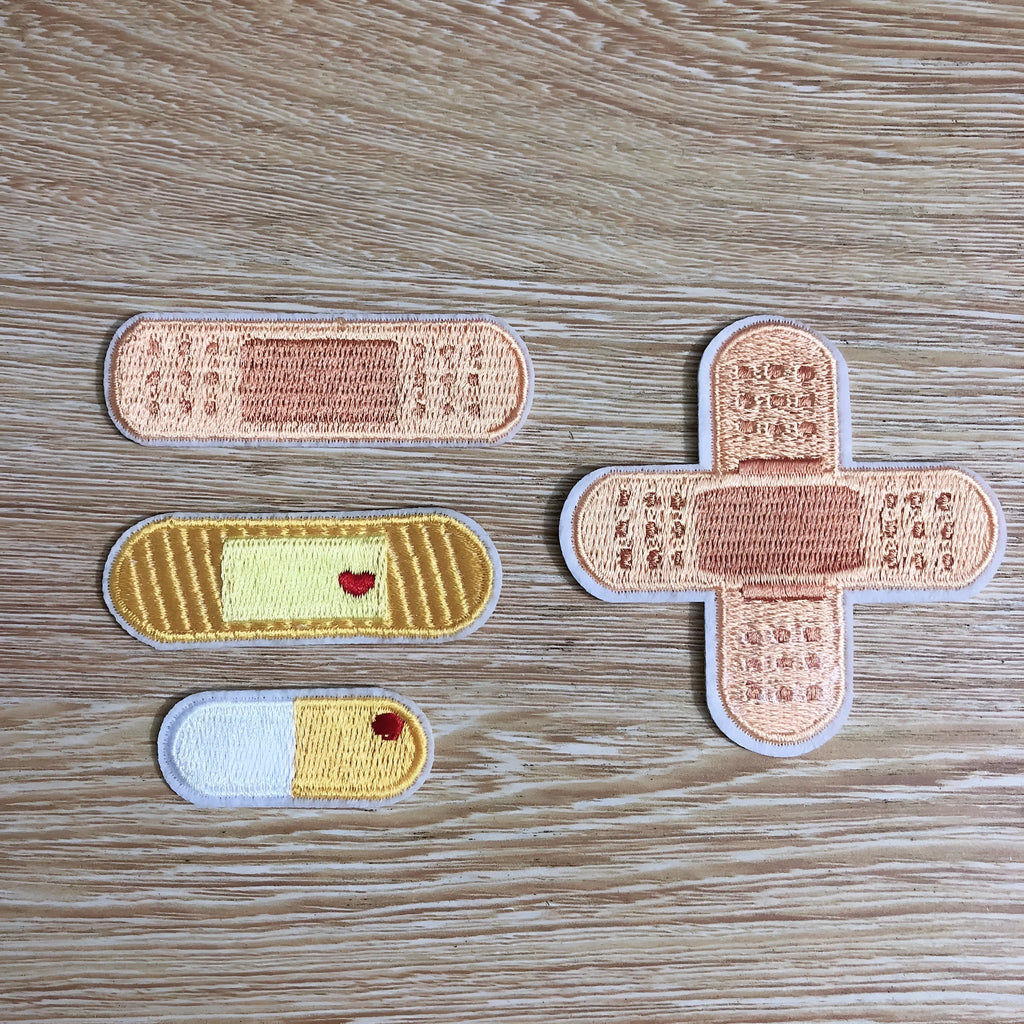 A pack of 10 embroidered cloth patches featuring a detailed computer design motif.