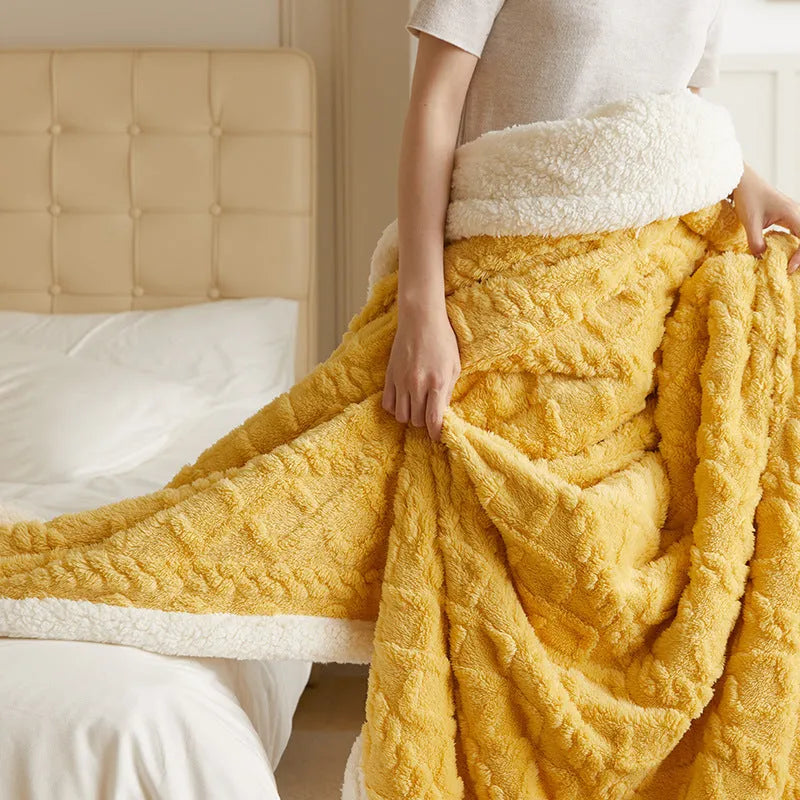 Polyester thermal flannel blanket in tea green colour measuring 180x200cm for winter bedding