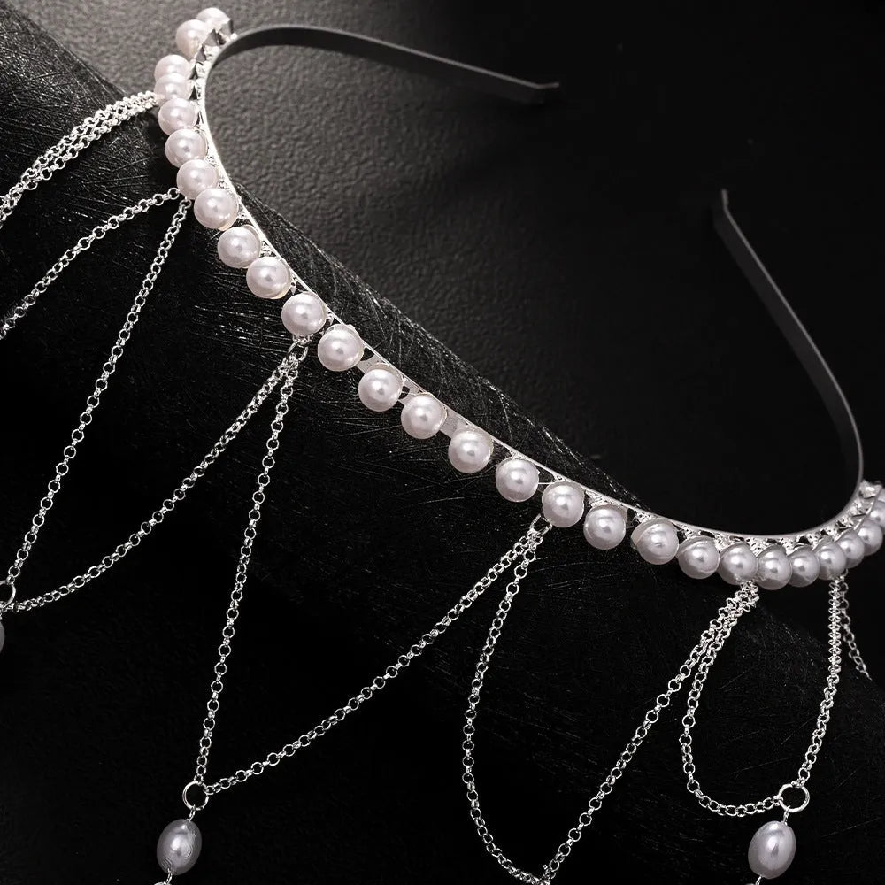 Mesh tassel hair chain with pearl decoration in gold or silver colour