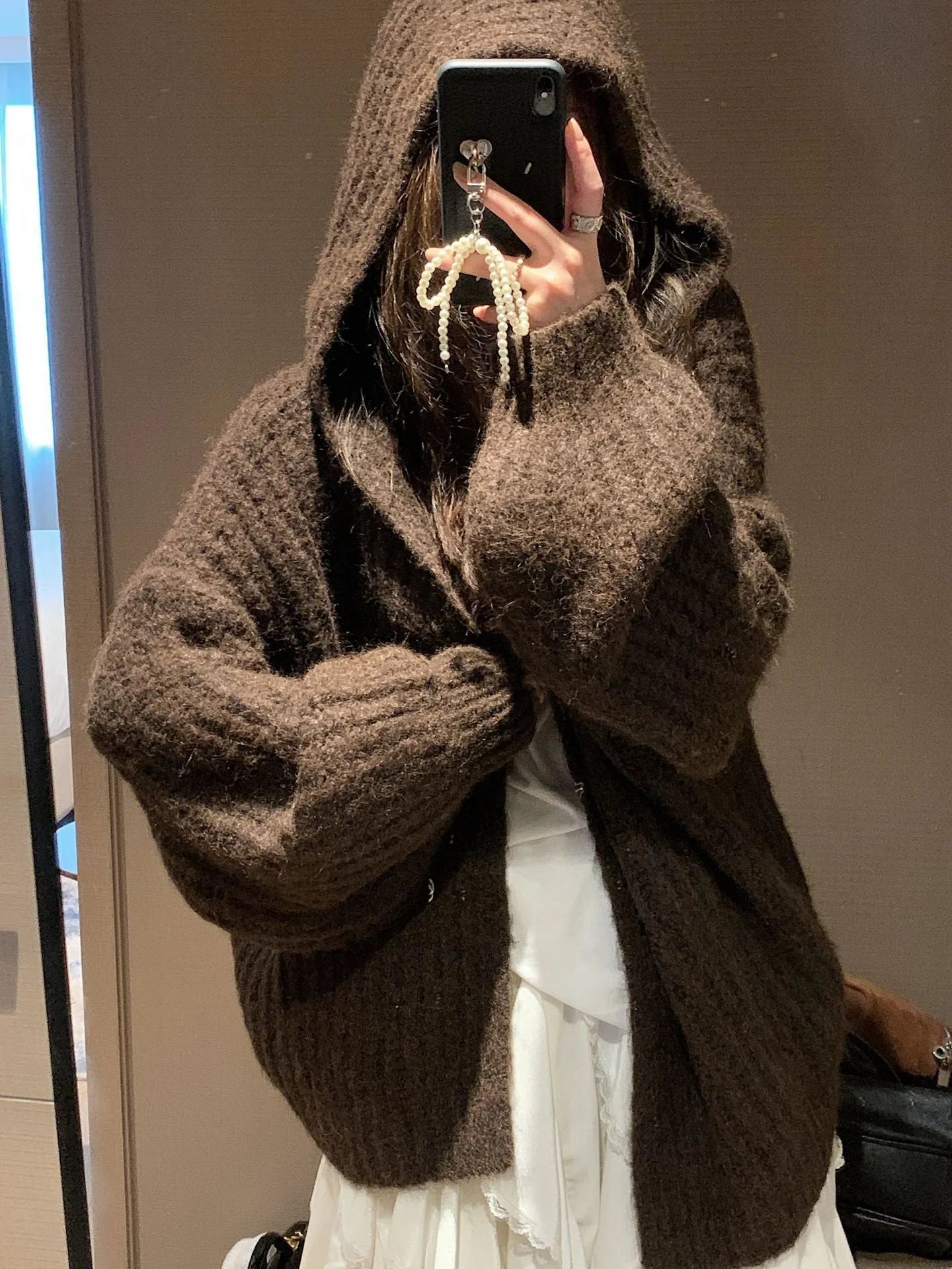 Women's brown retro-style hooded cardigan with loose fit and thick acrylic fabric