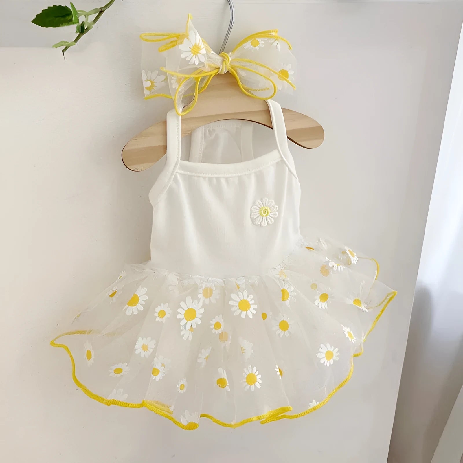 Yellow little daisy pattern polyester dog clothes for summer wear in sizes XS S M L XL
