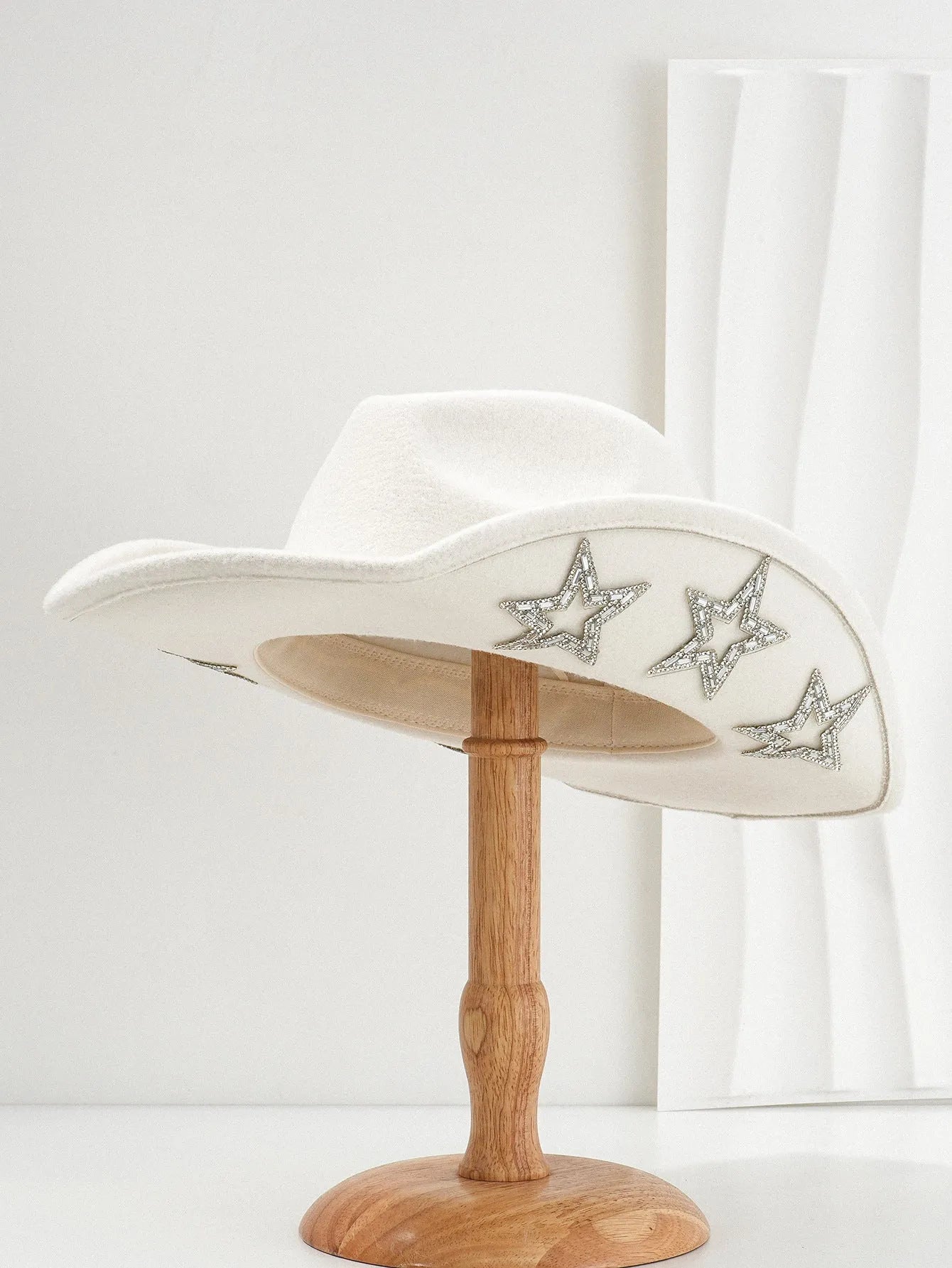 Polyester woolen felt western denim top hat with conical crown and hexagonal star decoration in size M