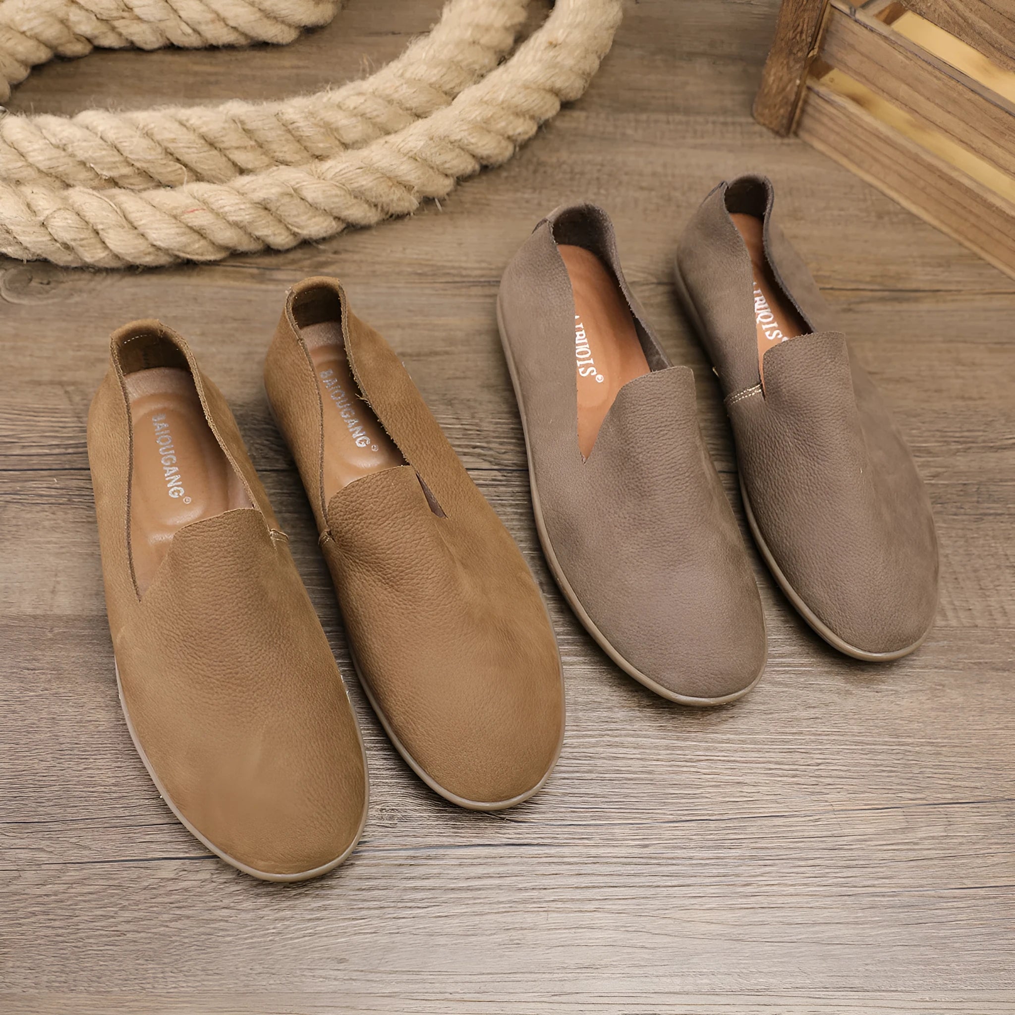 Handmade men's low-top shoes in khaki and grey colours with cowhide uppers and wedge heels