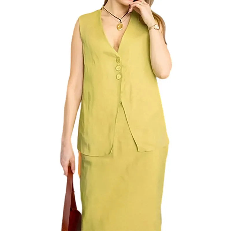 Women's casual two-piece suit with sleeveless top and long skirt in polyester fabric