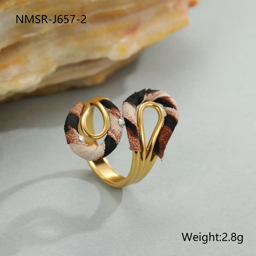 Leopard Series stainless steel open mouth ring with geometric heart shape and leopard print pattern