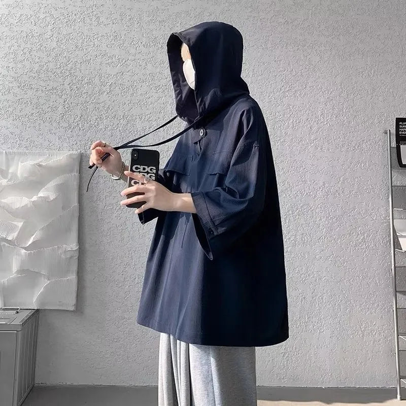 Men's hooded short sleeve T-shirt in solid colour with loose fit summer design