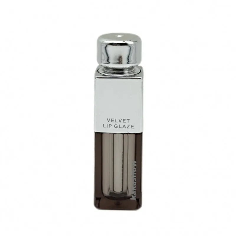 Matte soft mist lipstick in six velvet shades with 1.8g content