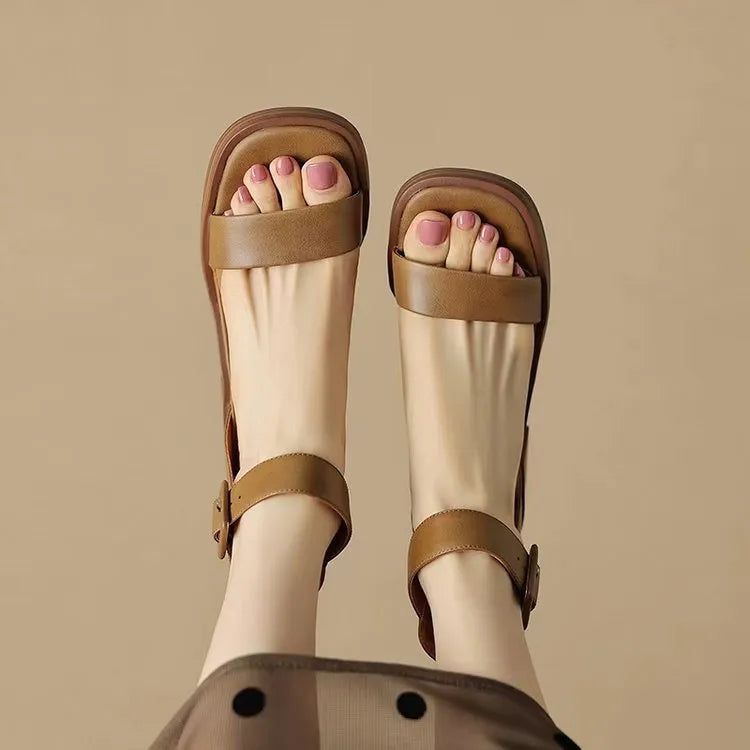 Women's retro ankle-strap platform high heels in white or khaki with round toe