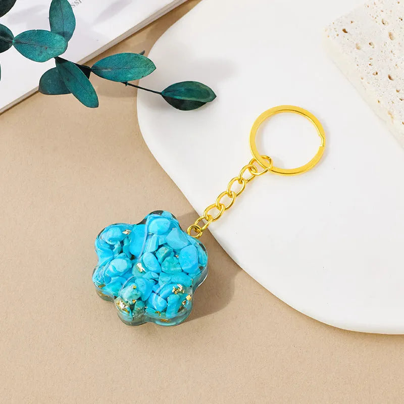 Natural crystal cat's paw keychain pendant in random colour option