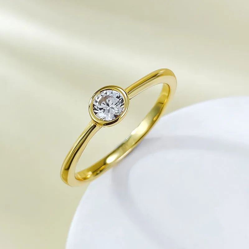 Minimalist sterling silver crown ring with linear details, shown in R962 gold and platinum plating options.