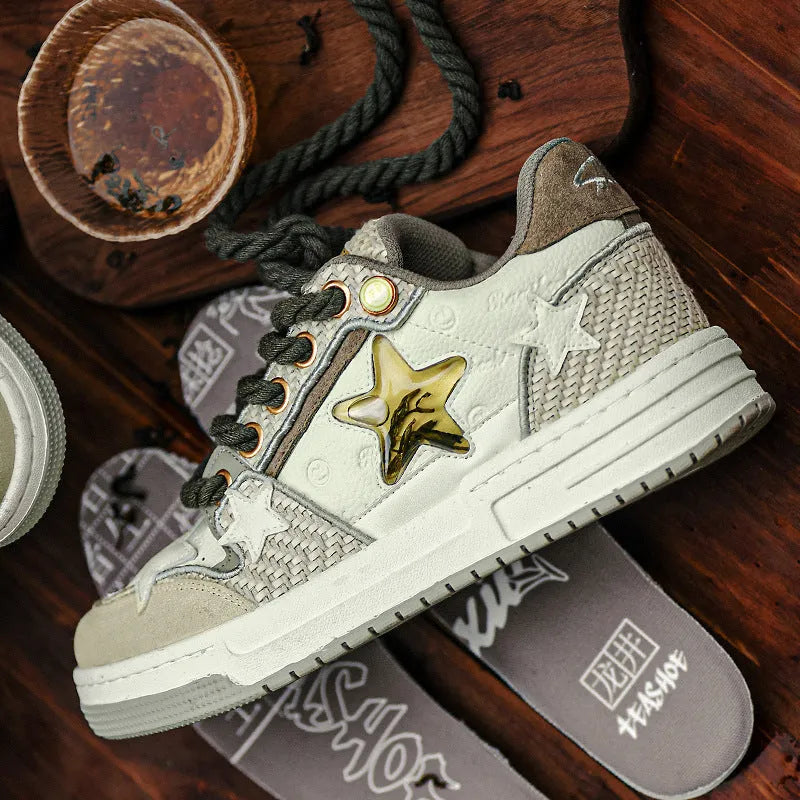 Cowhide leather low-top platform running shoes with round toe and front laces in West Lake dragon well tea joint colour