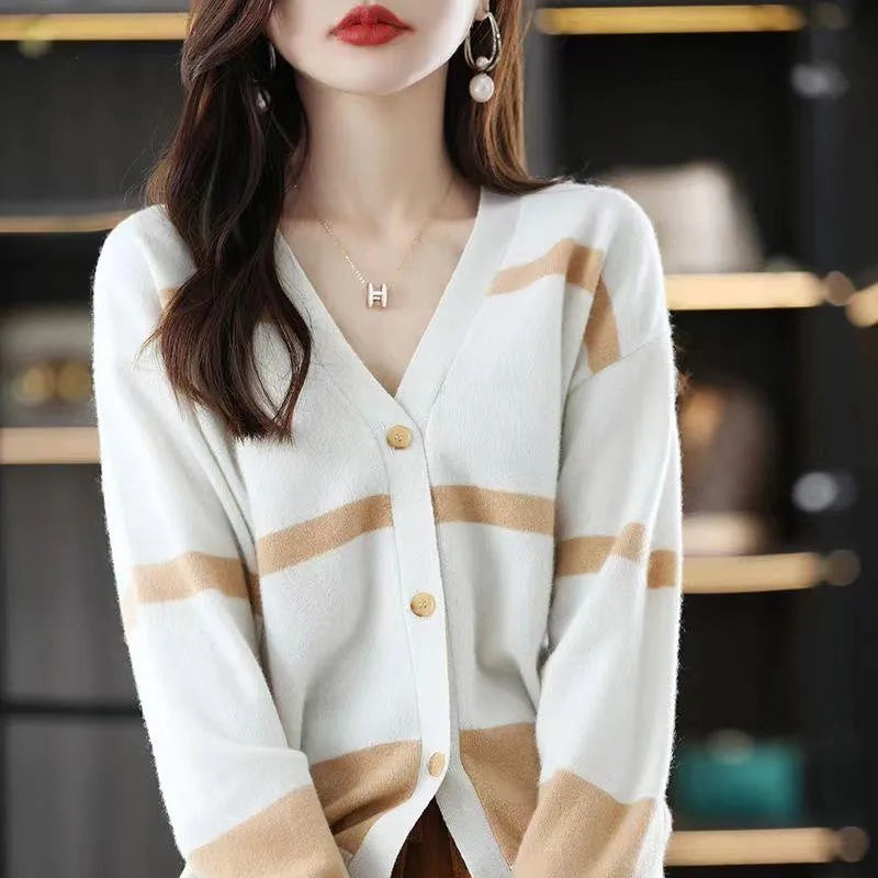 Women's striped V-neck knitted cardigan with 3D pattern effect in slim fit