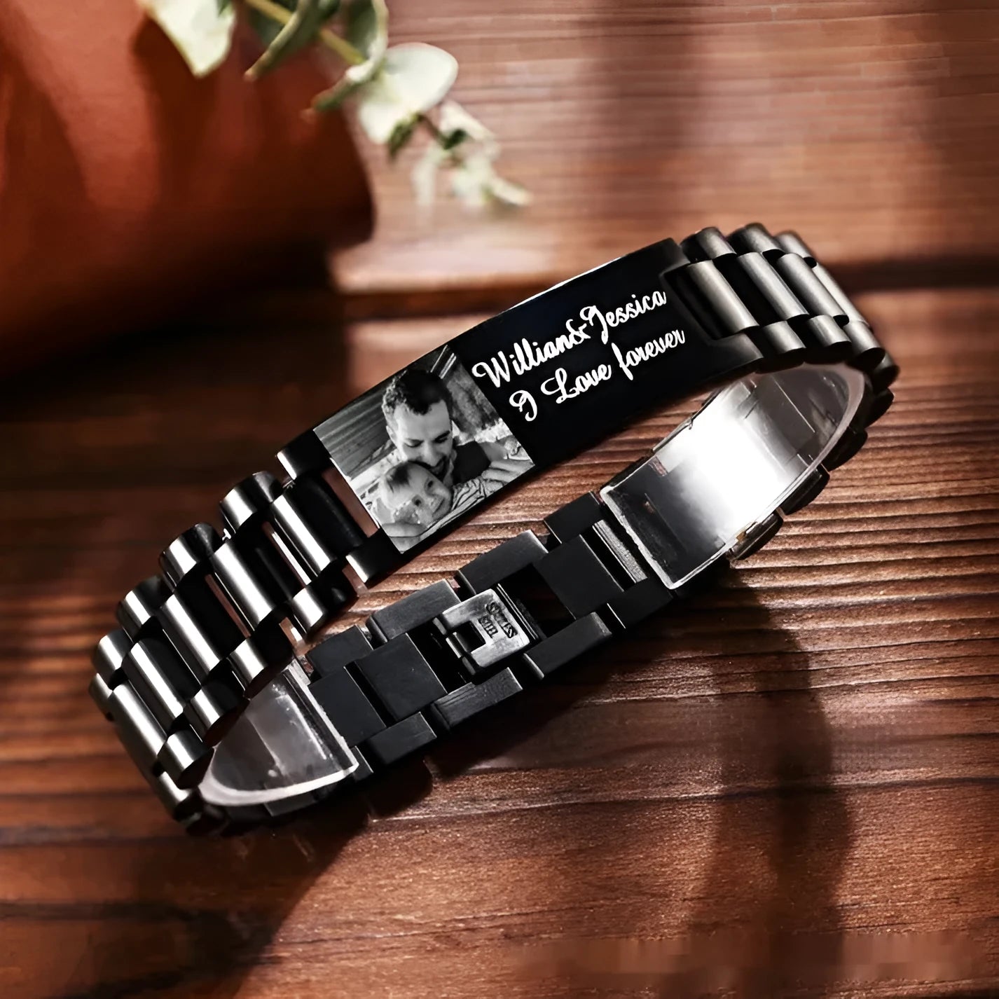 Titanium steel men's lettering bracelet with heart-shaped curved piece design