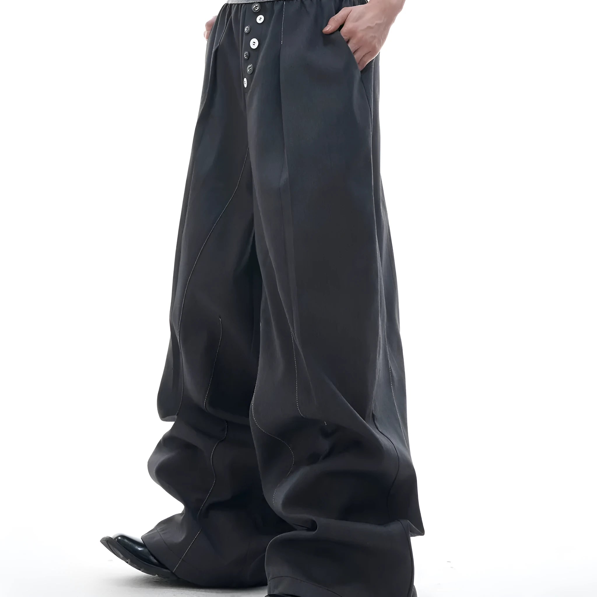 Straight-leg high-waist trousers with button-open line design in black and grey colours
