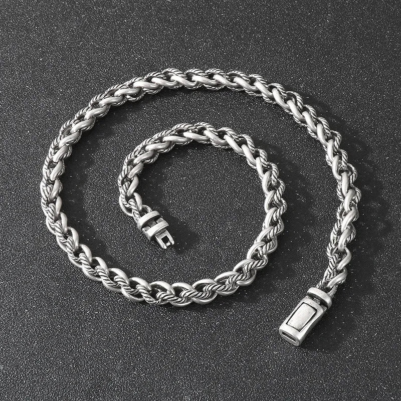 Men's titanium steel keel chain necklace with large hemp flowers design in antique silver colour.