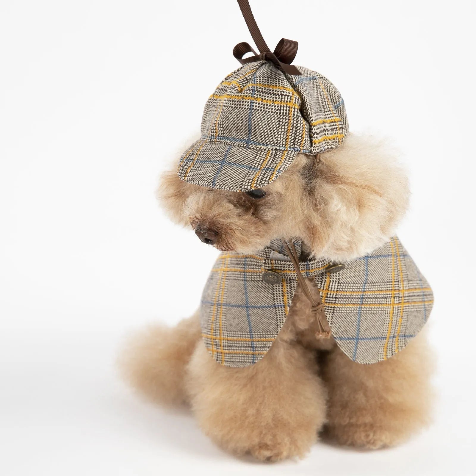 Camel-coloured detective suit style cotton cloak for pets with an adjustable hat.