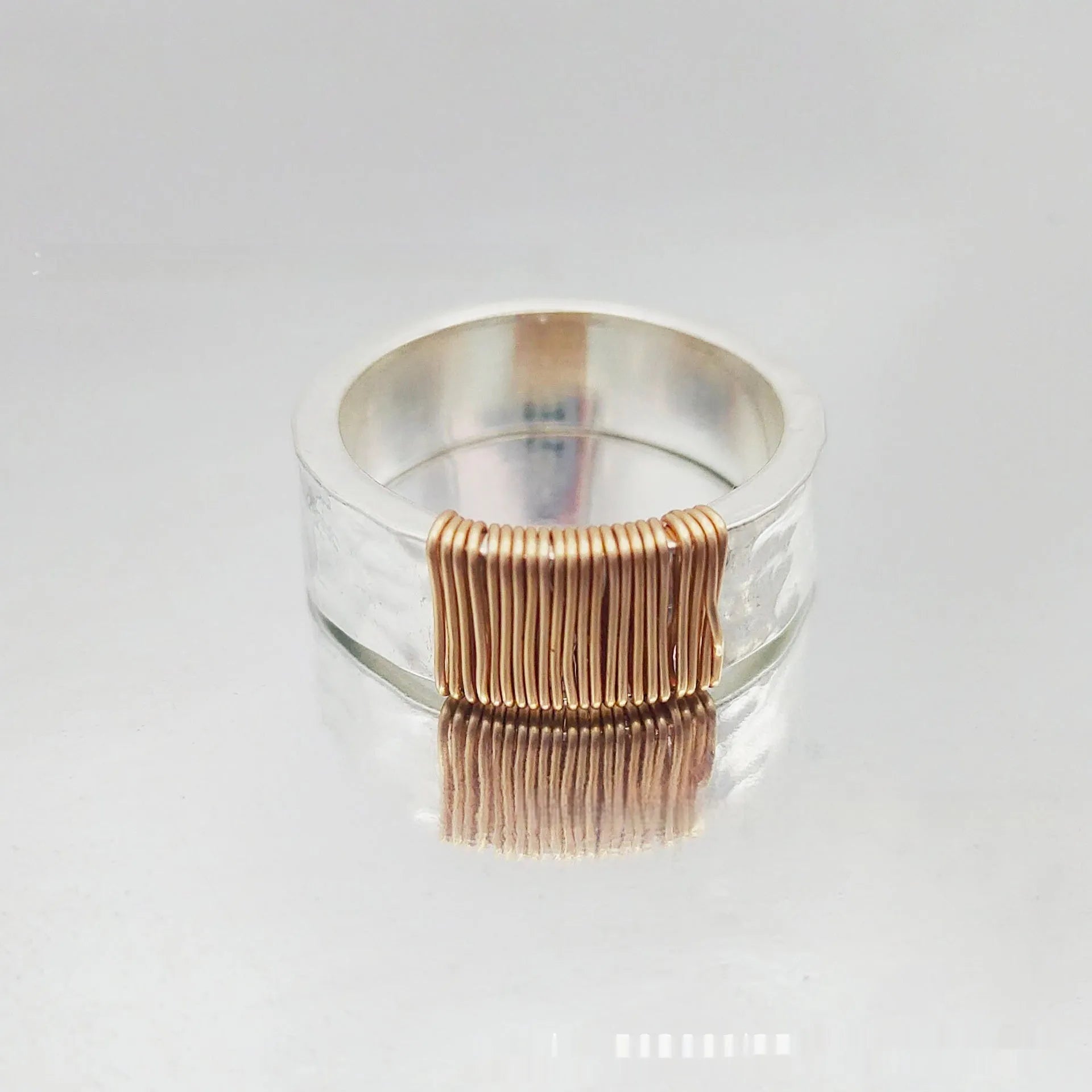 Copper simple bracelet with vintage ring irregular coil design in silver-gold colour