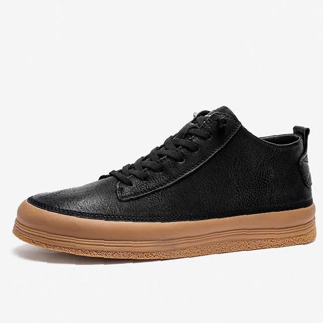 A pair of men's black leather casual shoes with a lace-up front and round toe on a white background.