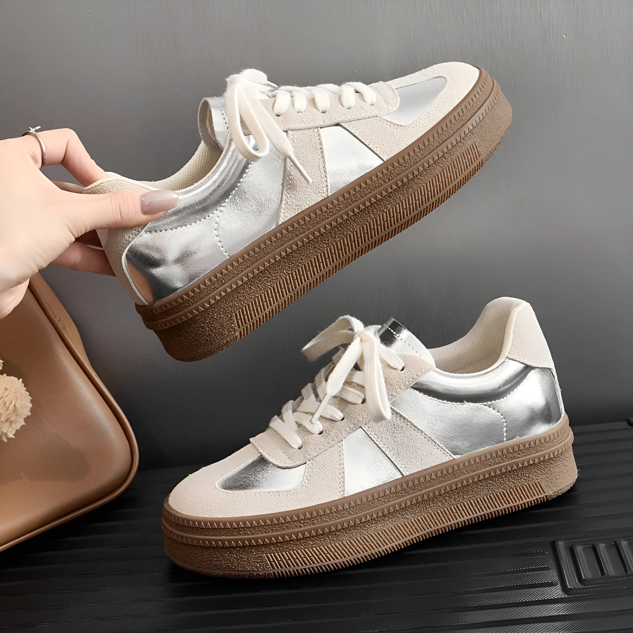 Retro board shoes with cross shoulder straps and matte upper in milky white colour