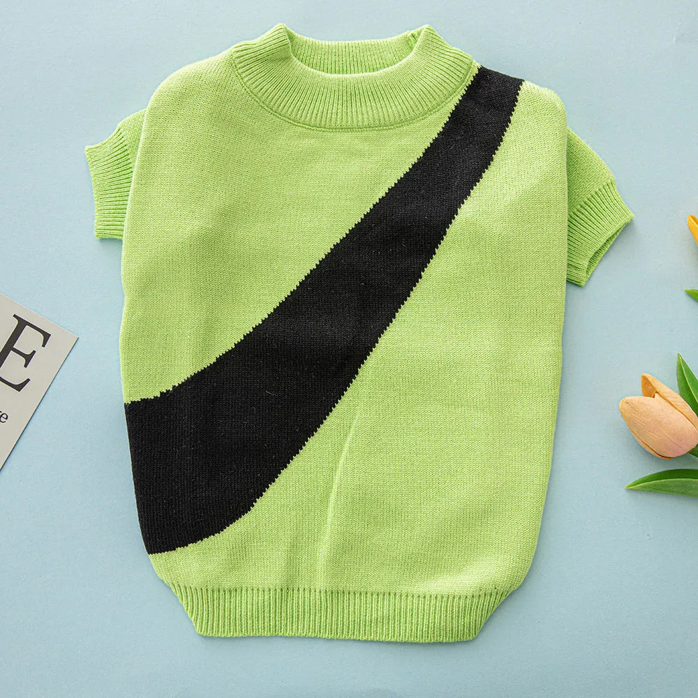 A wool knit dog sweater for corgis and poodles in a choice of six colours and sizes XS to XXL.