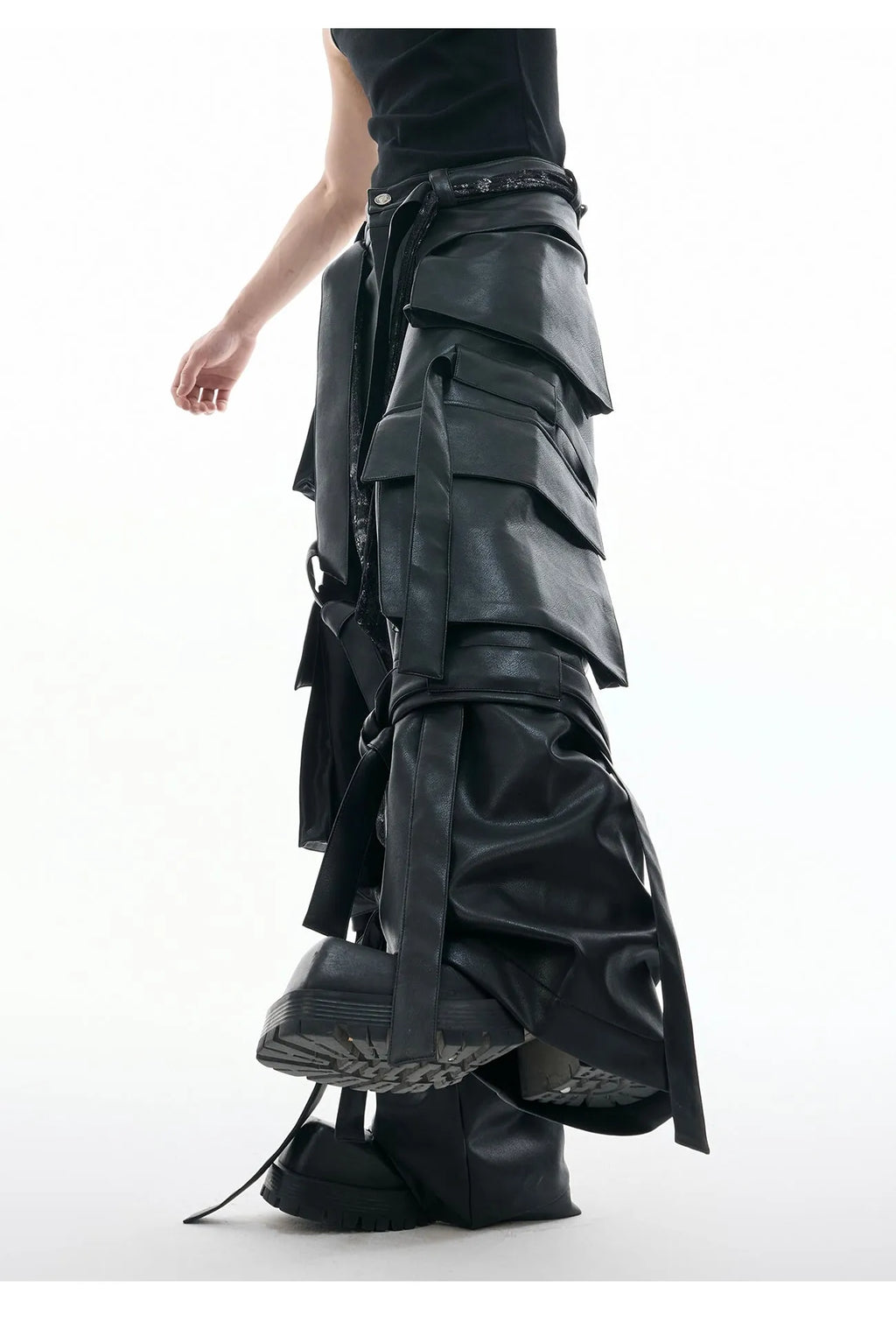 Black retro multi-pocket trousers with quilted design and ribbon leather details