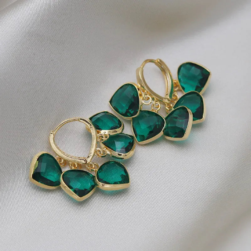 Korean style heart-shaped green glass ear clip earrings with alloy inlay artificial gemstones