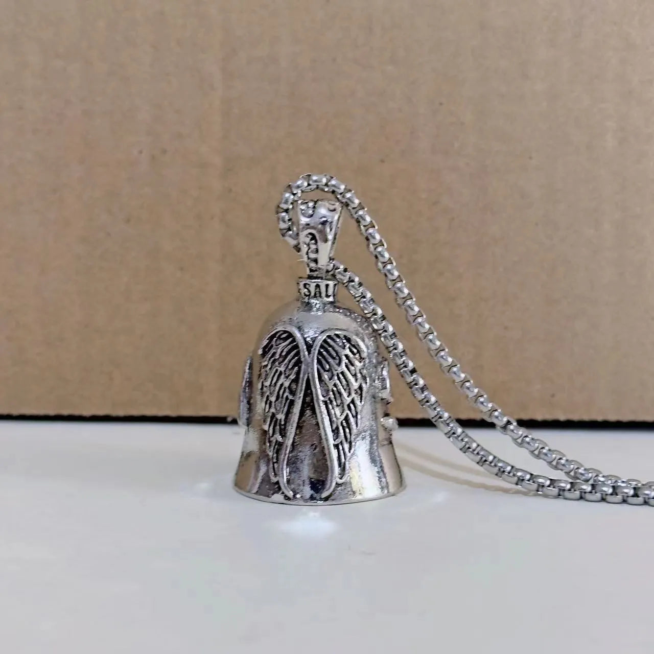 Angel white wings necklace and keychain set with vintage feather design