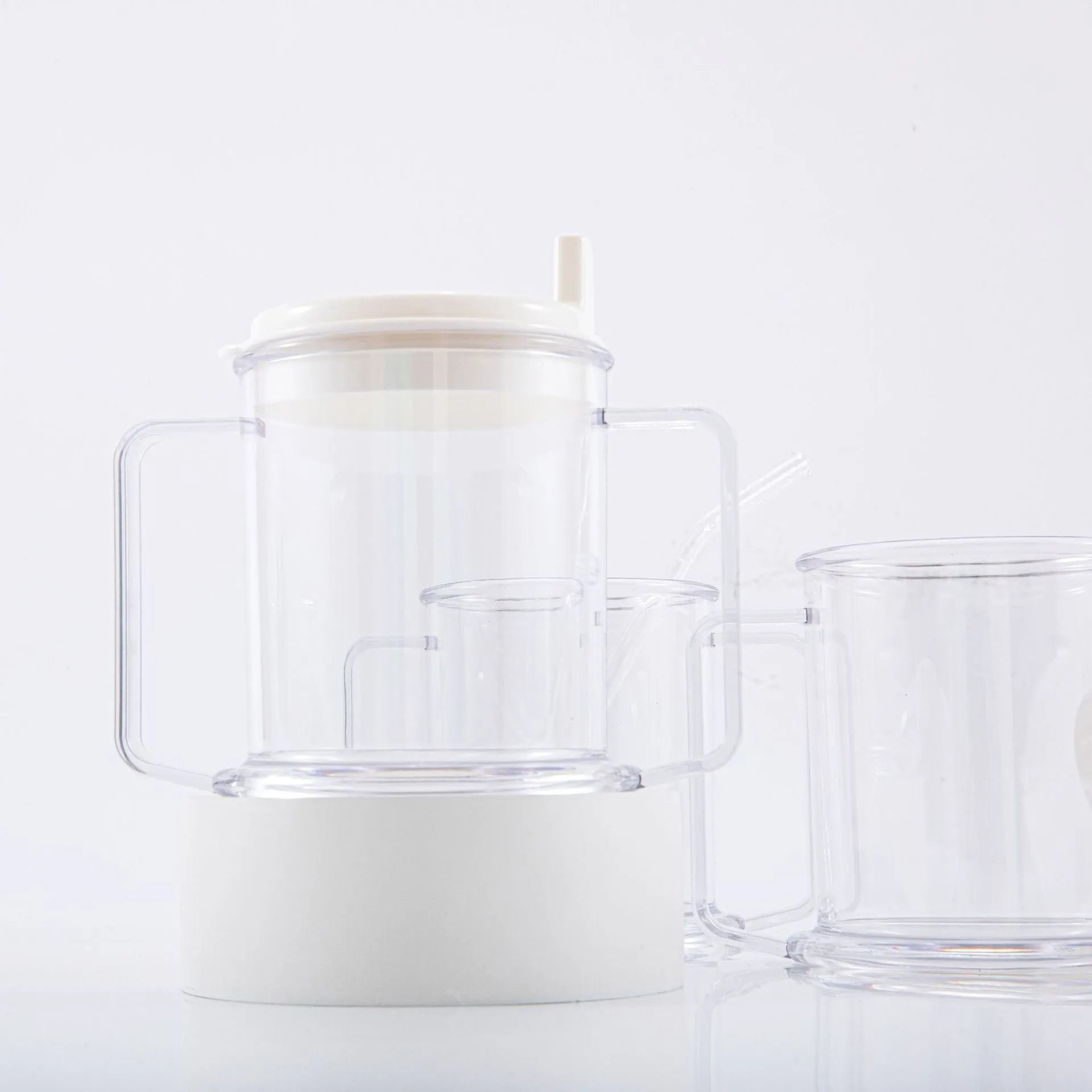 Transparent PP plastic drinking cup with 301-400ml capacity, 14cm tall.