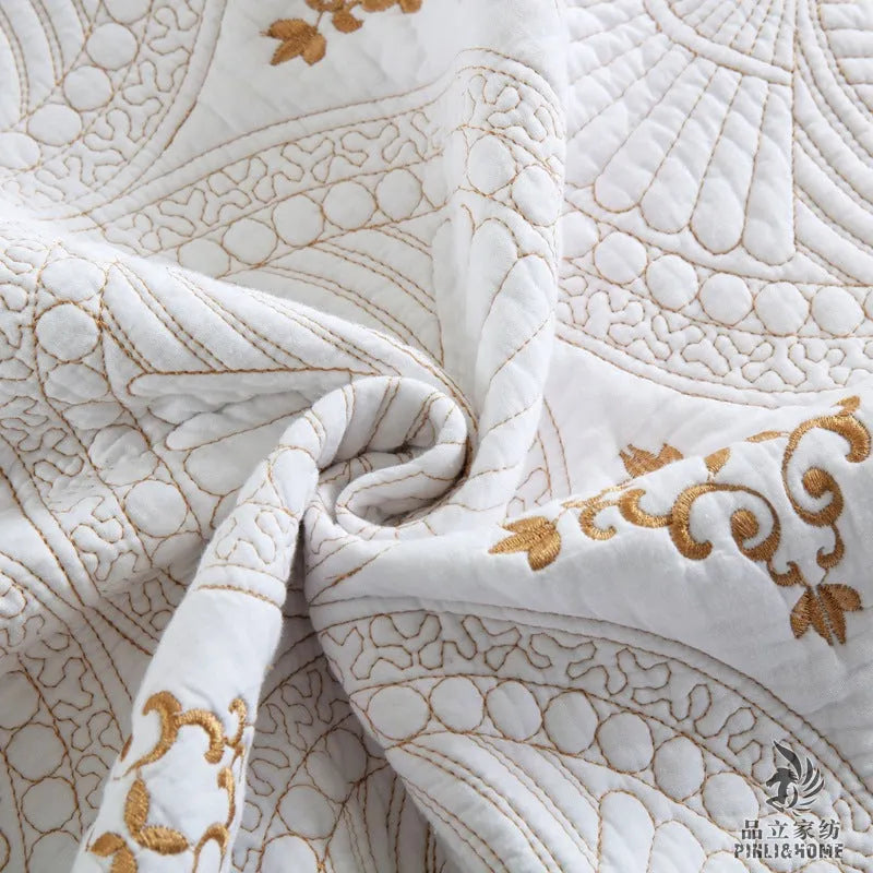 European-style embroidery cotton bed cover set with matching pillowcases for 1.8 metre beds