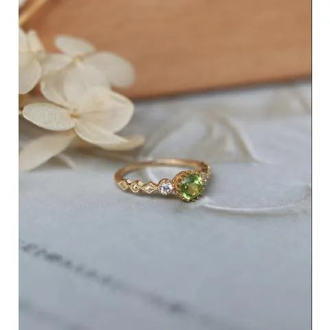 Japanese retro style geometric copper ring with quadrilateral imitation peridot stone.