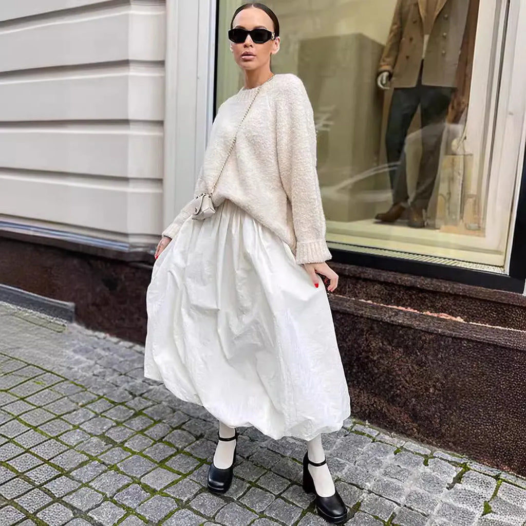 Women's solid colour long skirt in cotton fabric available in white or black